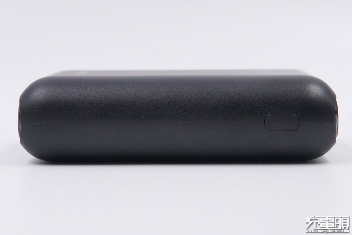 恒行610000mAh双向快充移动电源拆解评测报告